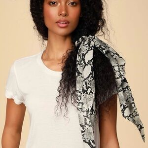 NWT Lulu’s Black & White Snake Print Scarf Ponytail Holder